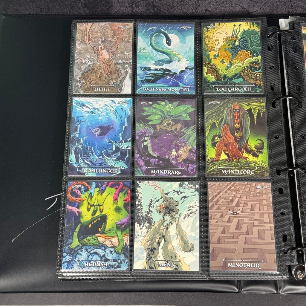 Monsters! – Set Completo + Promo Preorder + Promo Artbook + Autografo Dario Moccia (In Binder Ufficiale) | BraccoTCG